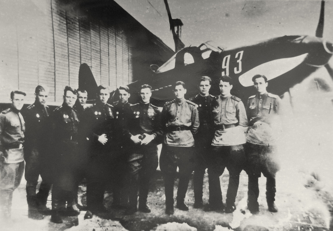 Bell-P-39-Airacobra-213GvIAP-22GIAD-White-93-Ukrainian-Front-1945-01