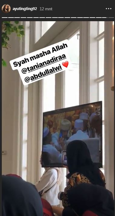 Suasana akad nikah Tania Nadira (Instagram @ayutinting92)