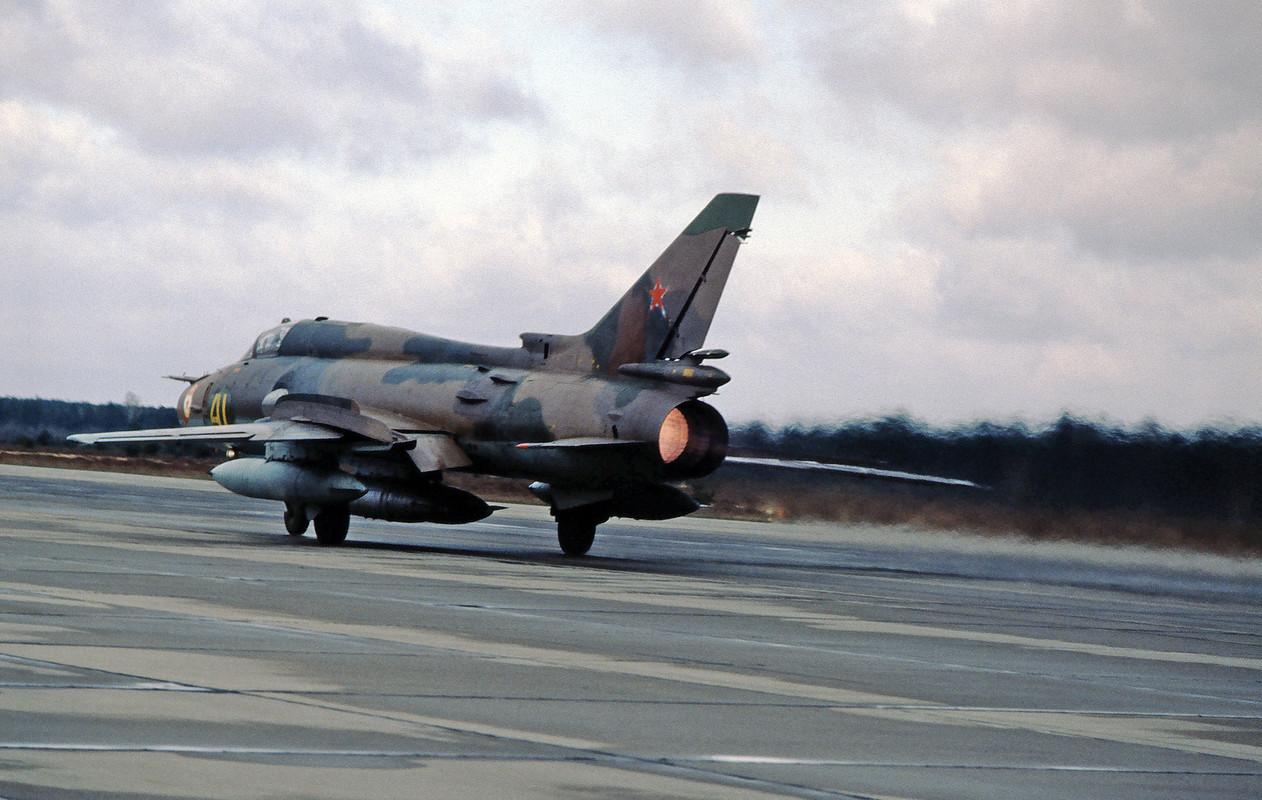 20 GvAPIB Su-17M4 41 yellow_15412 (2)