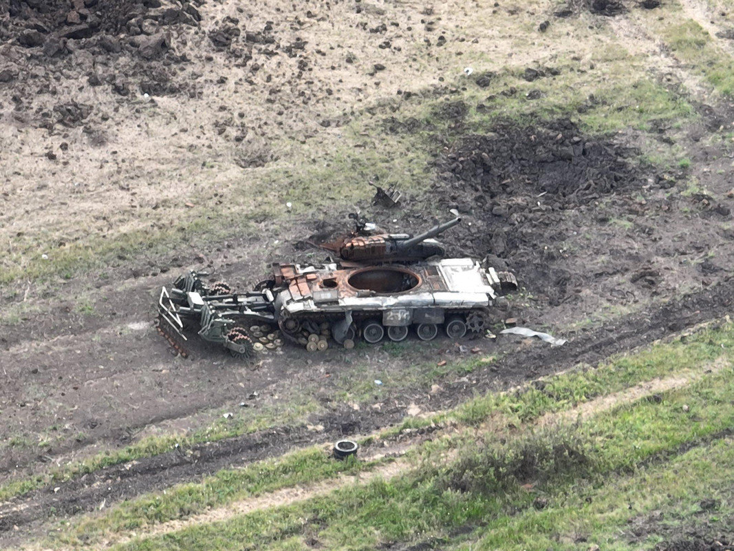 1053 T-80BV destr 09 06 24