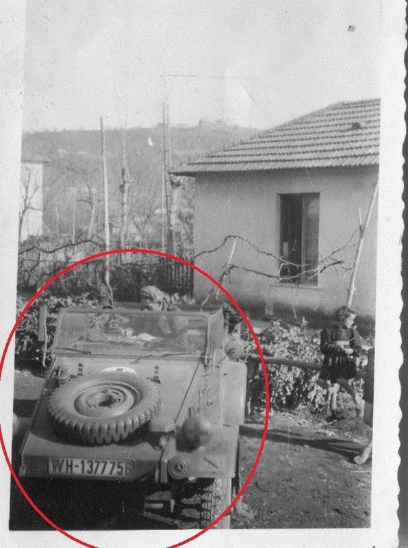 Foto WW II WEHRmachts Kübelwagen