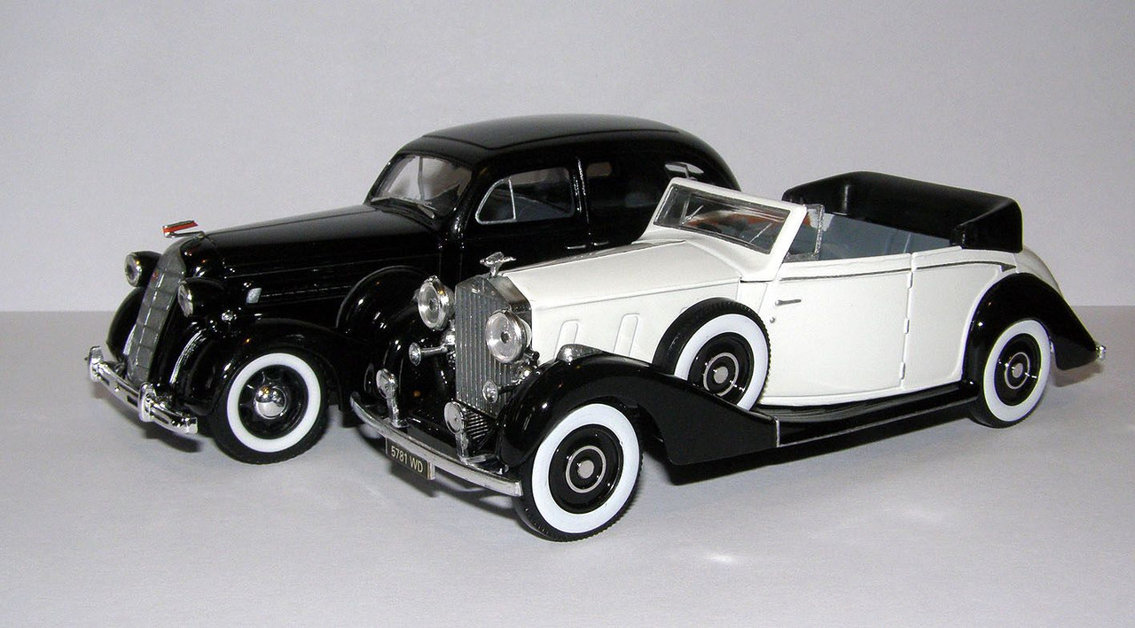 1939 Rolls-Royce Phantom III Cabriolet (Solido #4077) 3