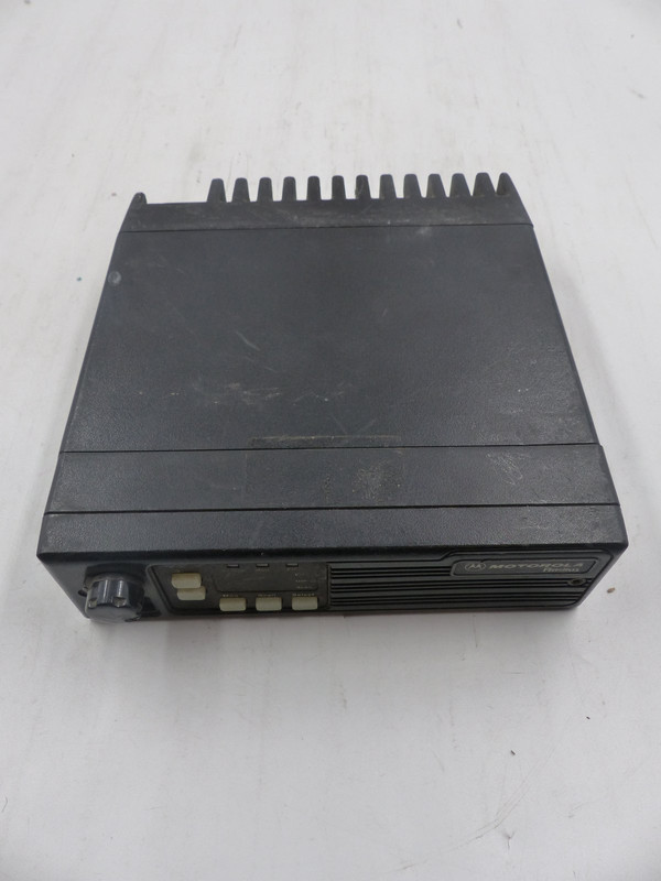 MOTOROLA RADIUS M216 UHF MOBILE RADIO D35LRA7PA6AK