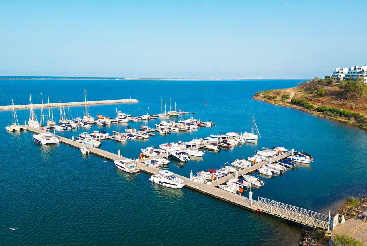 594457231-1165937995662952-514572010000057346-n