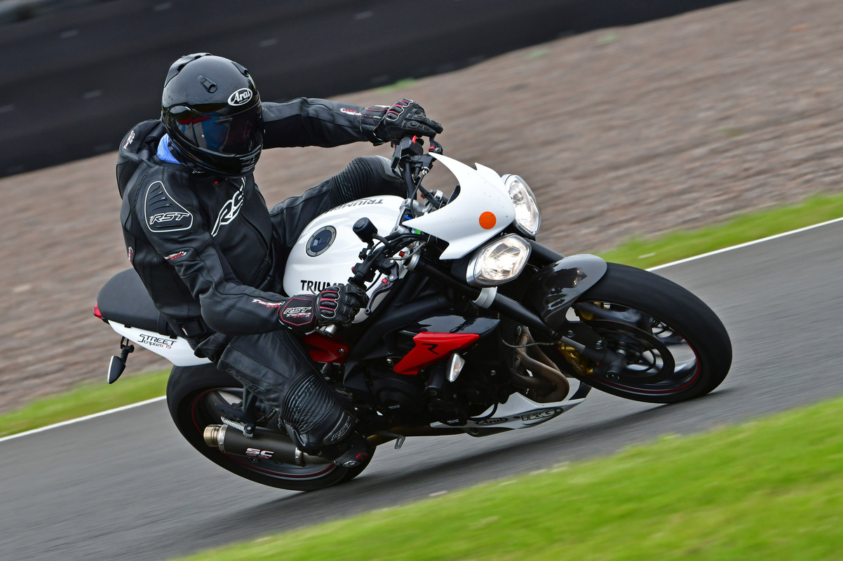 4B1841D3-E243-451A-A5BE-CF341EEB3743