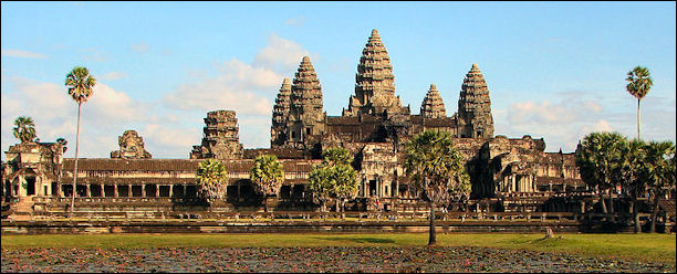 [Image: Angkor-Wat-4.jpg]