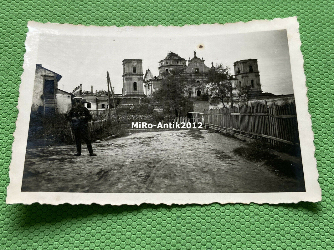 zerstörte Kirche in Berdytschiw, September 1941, Ukraine1