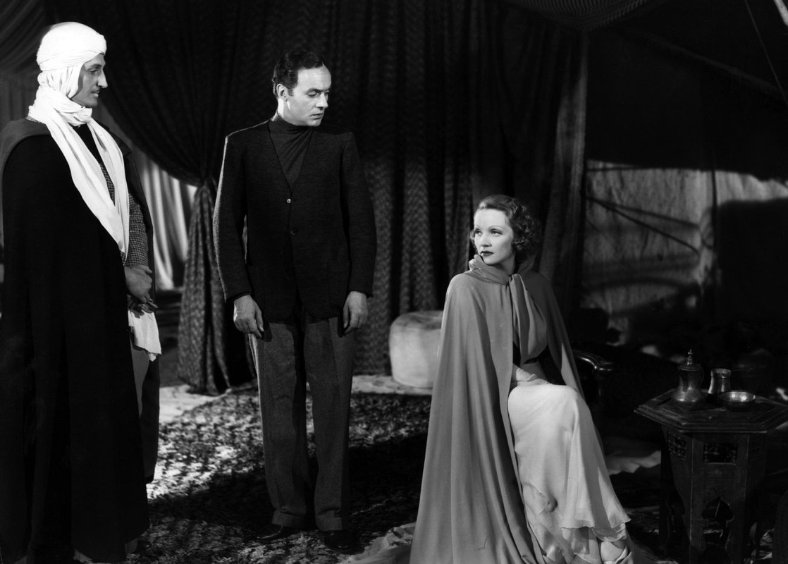 Marlene_Dietrich_b63