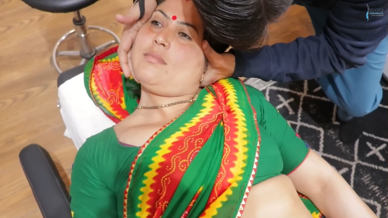 [Image: Hot-Sexy-Homely-Aunty-With-big-Deep-Nave...31-801.jpg]