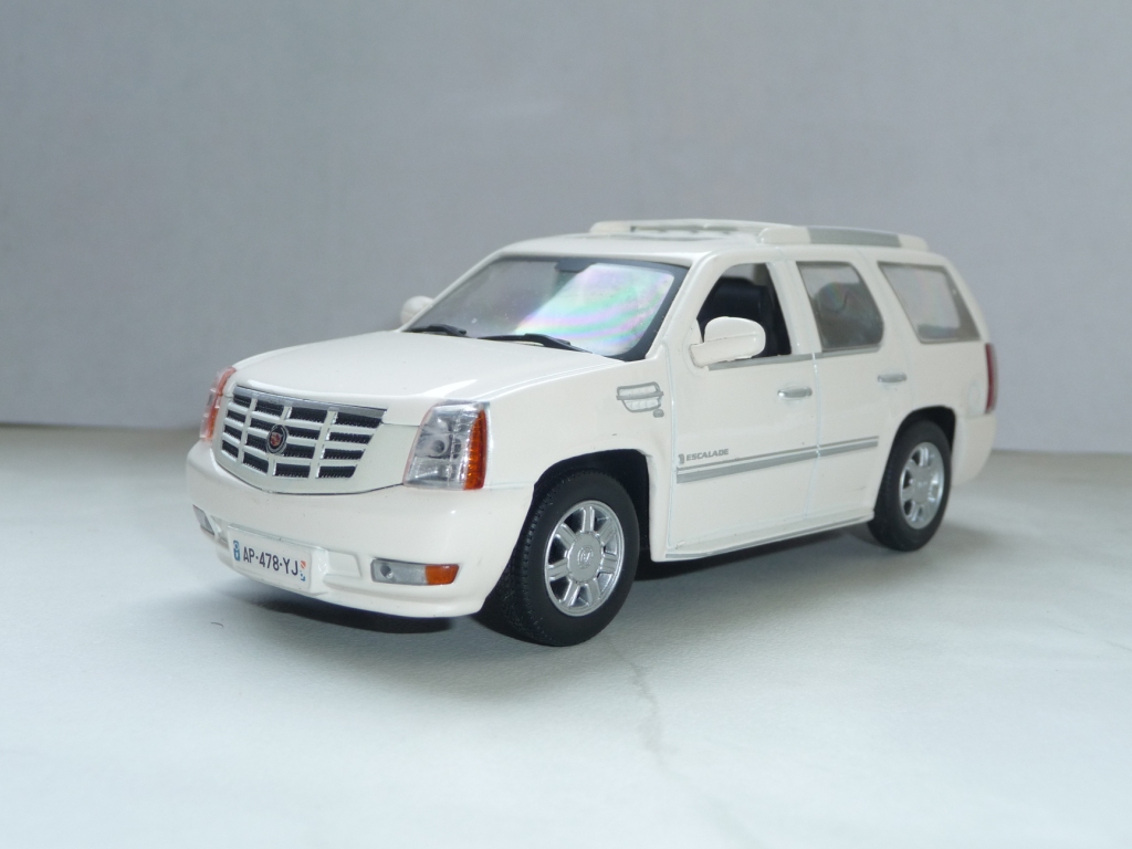 Cadilac Escalade (1)
