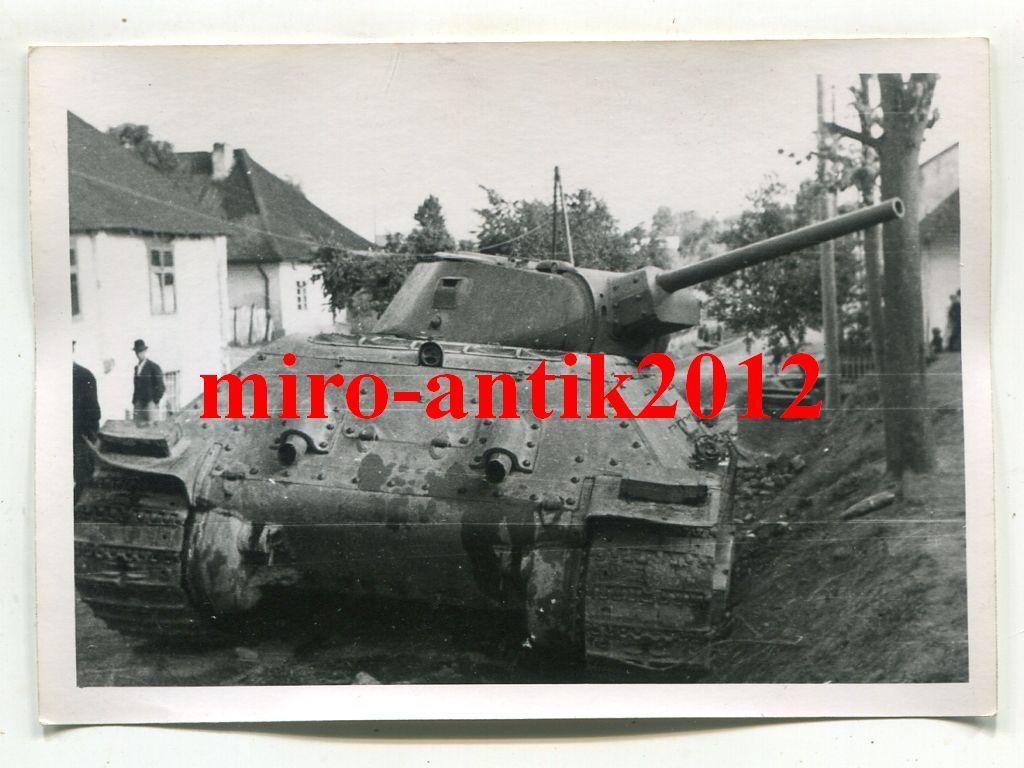 Foto, Wehrmacht, zerstörter Panzer T-34, Nahaufnahme, Russland