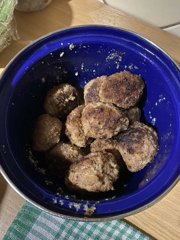 C261614E-5D34-4931-8BA2-D3960E34B938