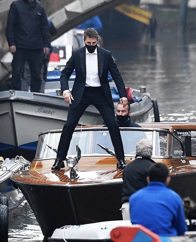 011C3B30-EE6D-4EB4-BEEF-9F98FDAEF57E