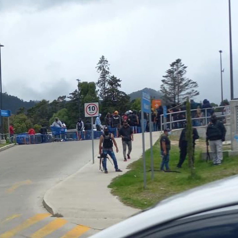 Grupos armados toman ciudad de Chiapas, civiles temen por su vida