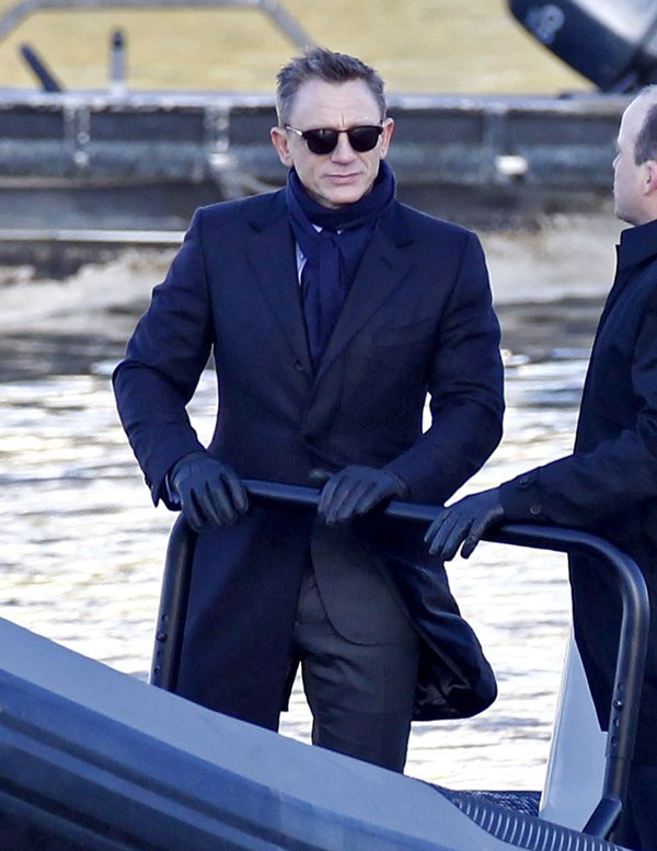 daniel-craig-bond-15dec14-22