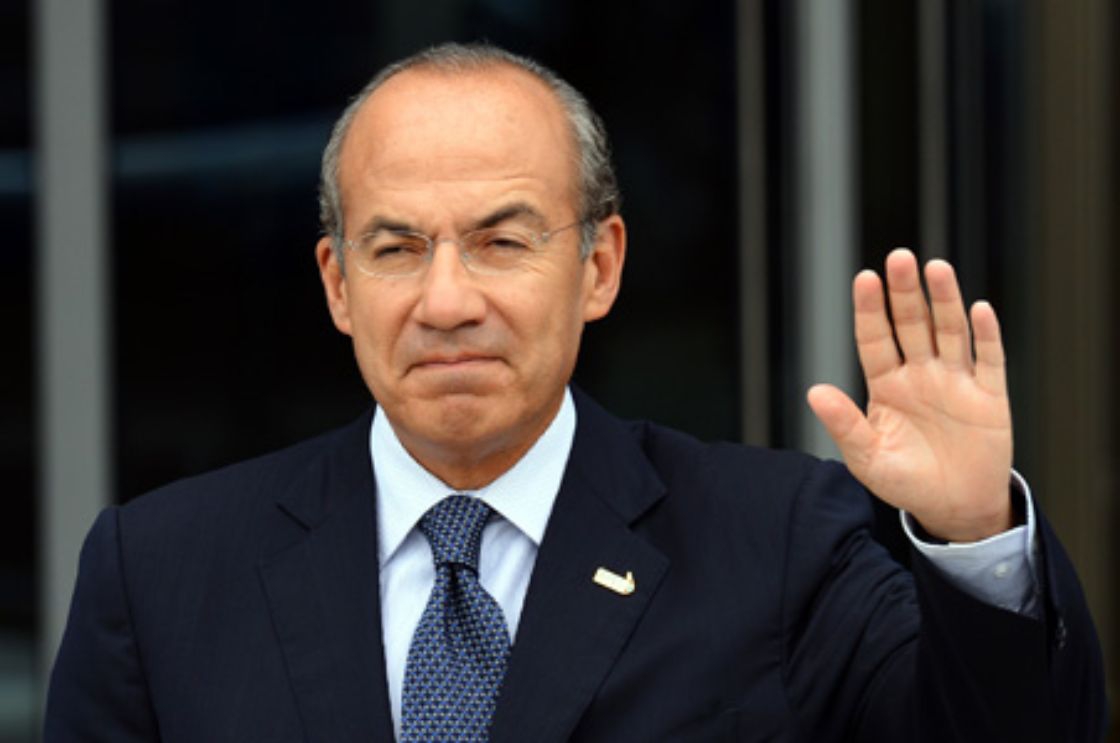 Epigmenio Ibarra contra Felipe Calderón por criticar documental del AIFA