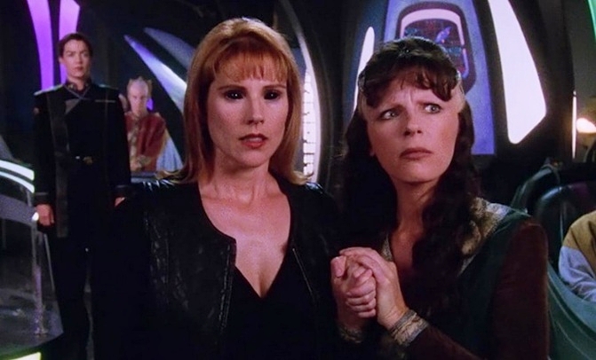 JURASSIC-PARK-BABYLON-5-A-FOTOR.jpg