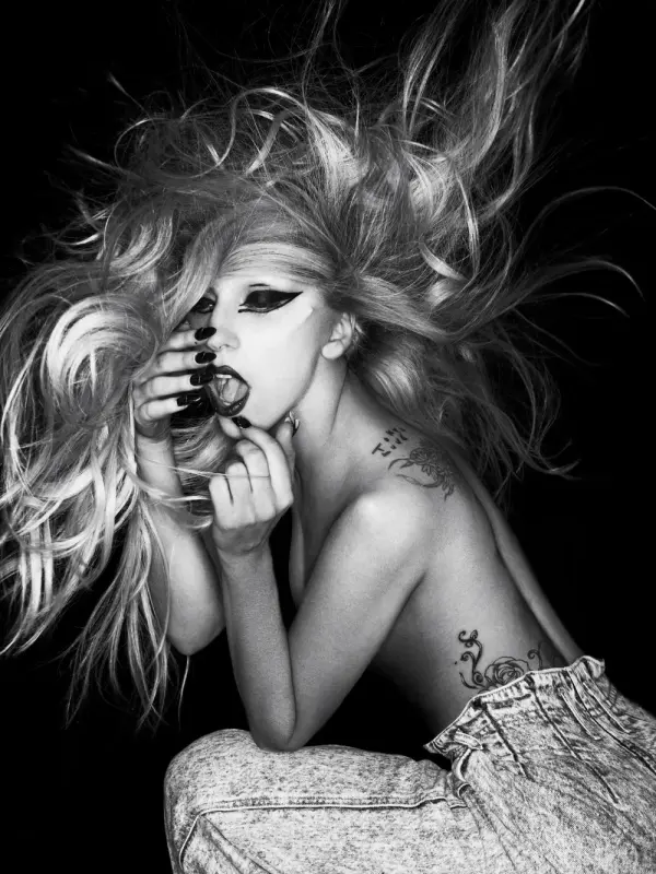 12-14-10-Nick-Knight-014.webp