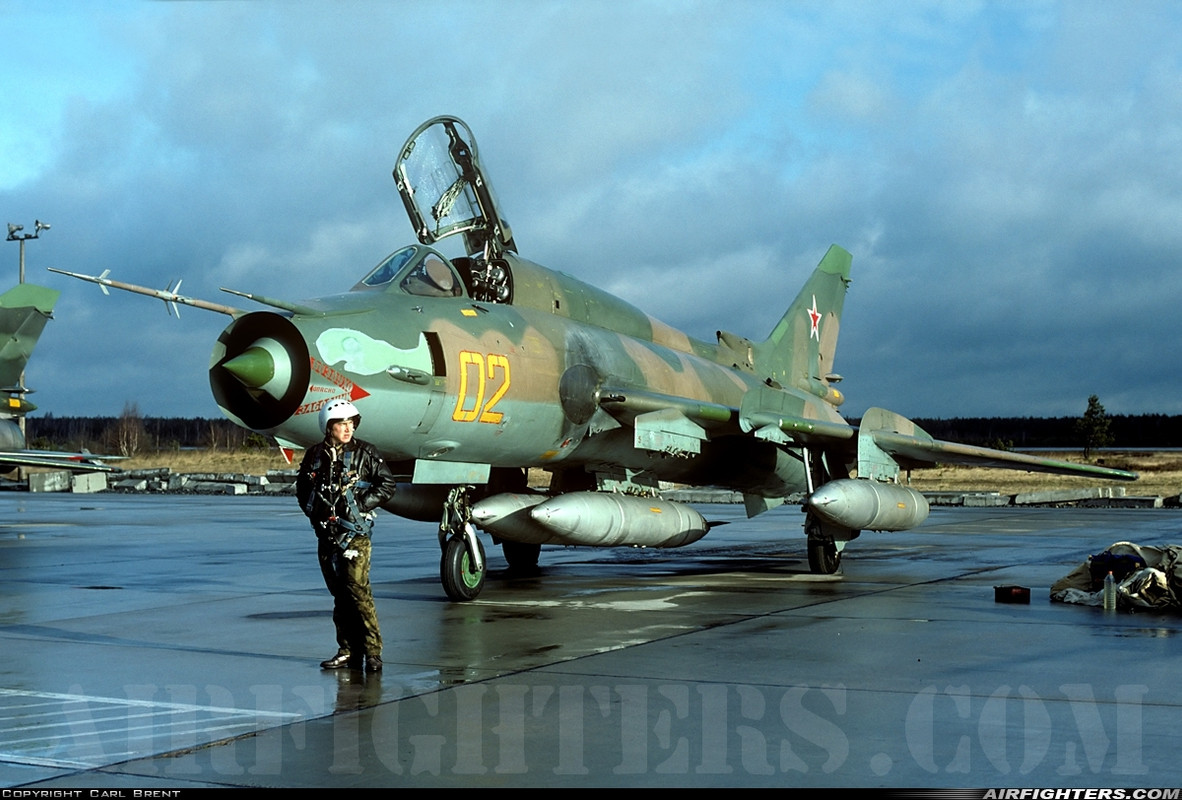 20 GvAPIB Su-17M4 02 yellow_16717 (2)_05.04.94