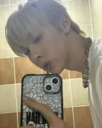 20f406a44d81883309dc7273cf3a69e8_copy_588x737