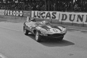24 HEURES DU MANS YEAR BY YEAR PART ONE 1923-1969 - Page 43 58lm06-Jag-EType-J-Fairman-M-Gregory-3
