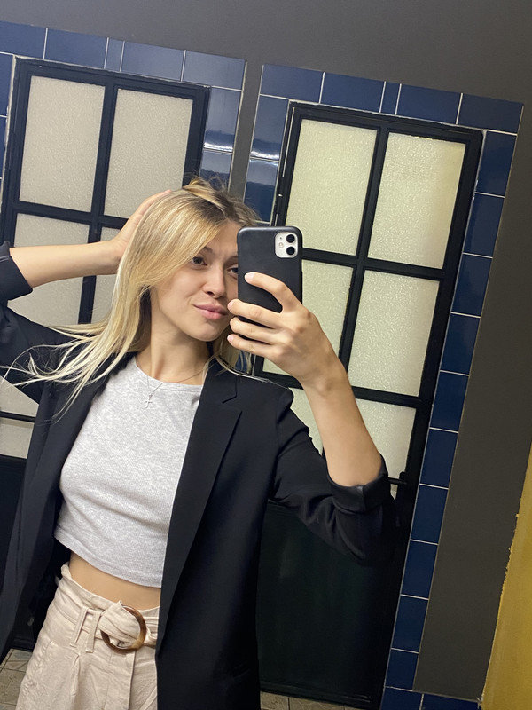 6D842150-90DC-49E3-8683-FB0D7B23A942