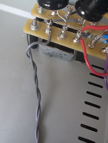 [Image: Hood-Amp-4.jpg]