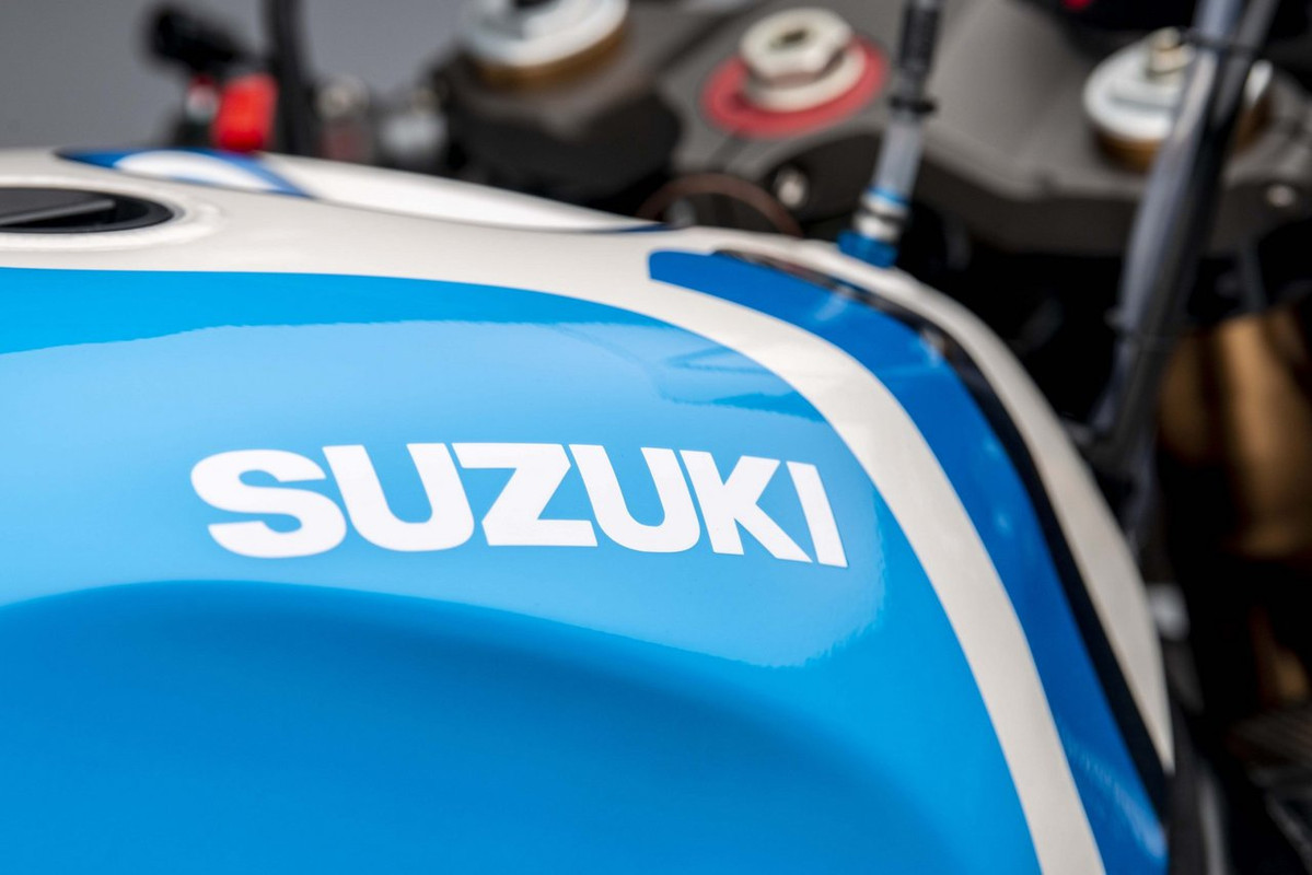 Team Classic Suzuki выкатили обновленный Suzuki GSX-R750 SRAD 1996