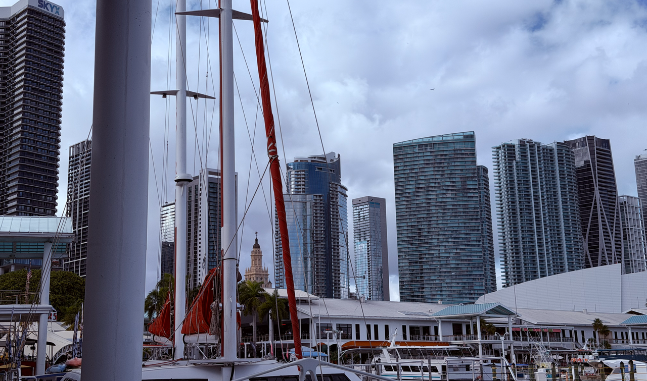 [Image: Bayside-Market-Place-Miami9.png]
