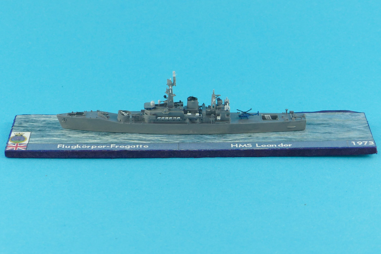 04 Mo MF099 b HMS Leander 1973 1