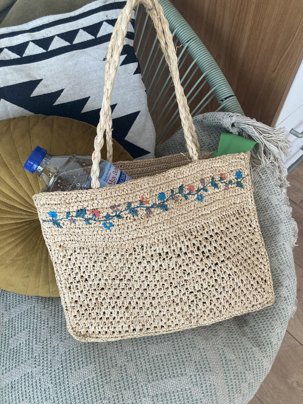 1B63C5CD-58BC-4ECA-9A80-EF2E78307AF3