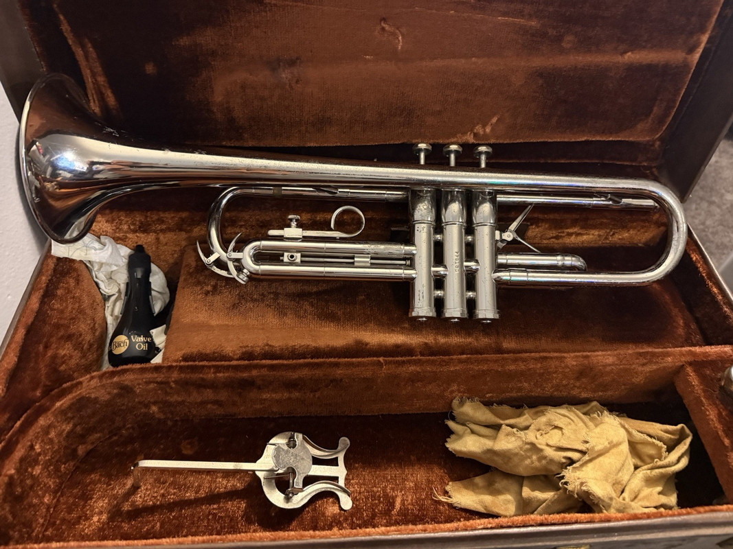 Olds 1971 T-10 Studio Trumpet  sn779130 (1)