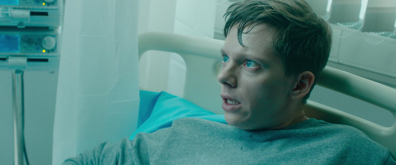 The Blackout (2019) (1080p BluRay x265 SAMPA)-14