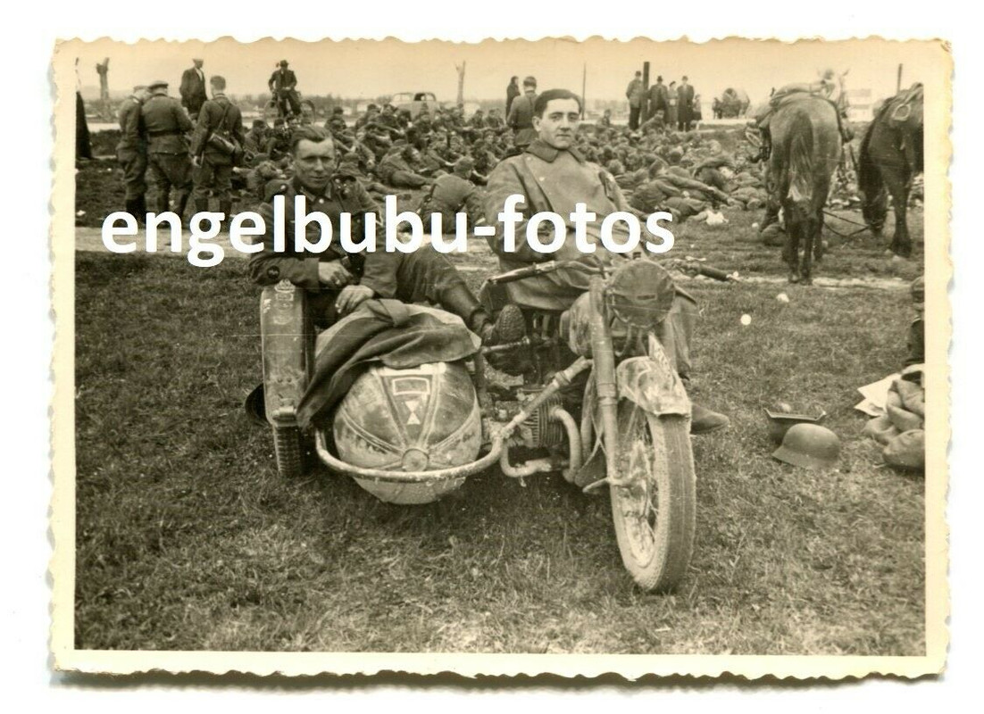 FOTO - MOTORRAD - BEIWAGEN - TARNUNG - SANITÄTS-KOMP. - Kradmelder