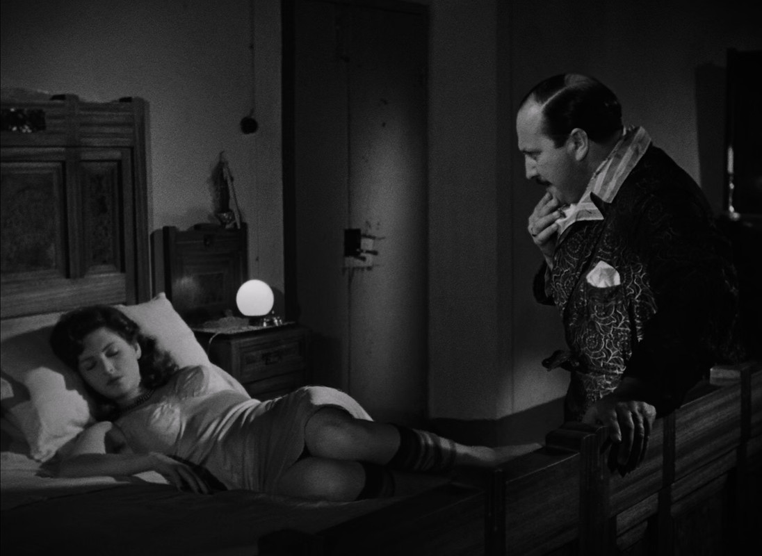 Variety Lights (1950) Criterion.mkv_004408.437