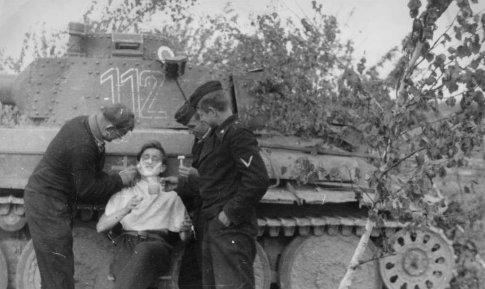 27-й танковый полк, 19-я танковая дивизия (1)