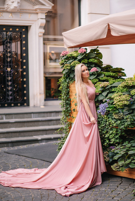 3564A047-B822-418F-9B22-4D3BF40FA14D