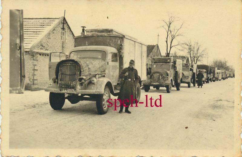 Wehrmacht LKW in Russland, eingepackte Kühlerhauben
