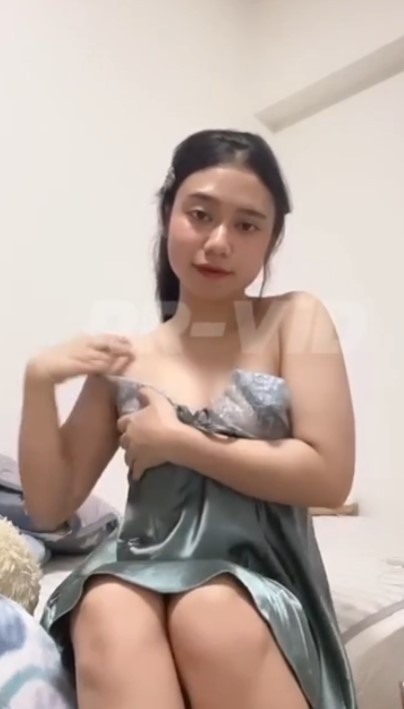 Butuh Temen Di Kamar