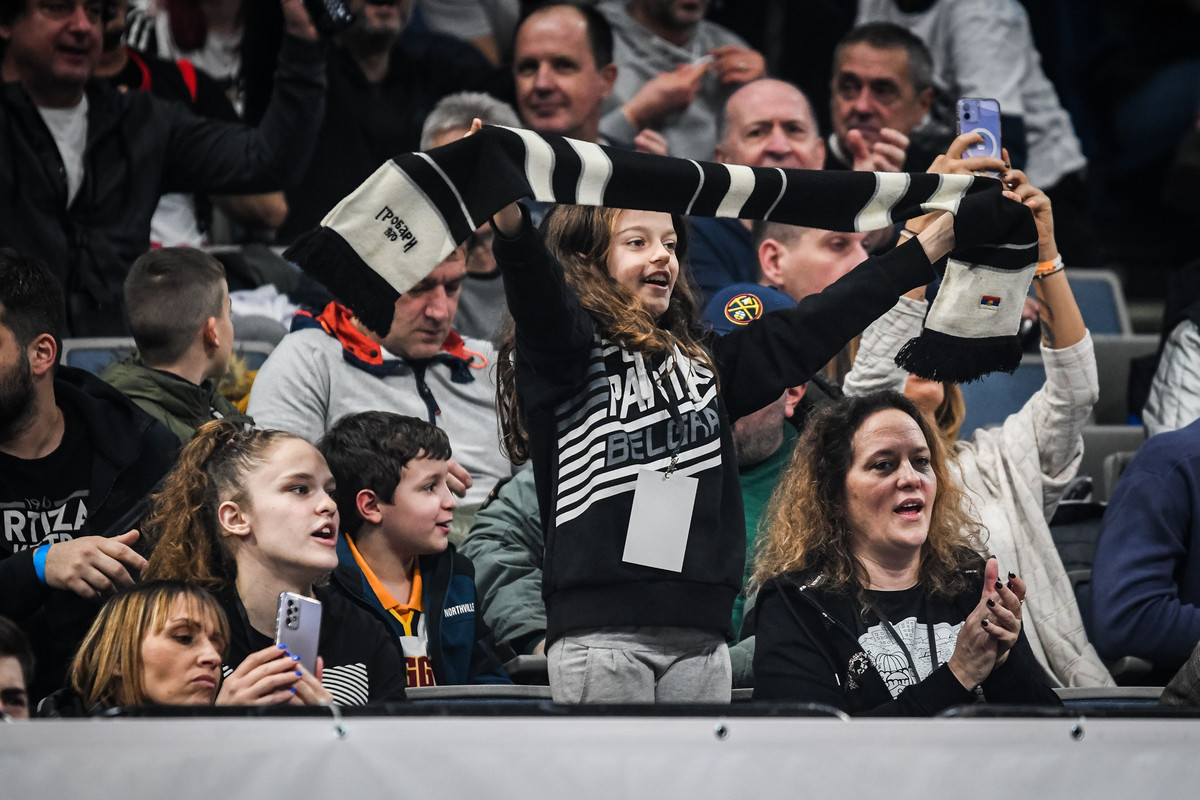 321956328-2414100798742268-1247087295026