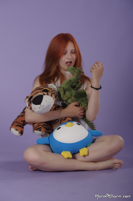 MarvelCharm_Lena-Playtime-003