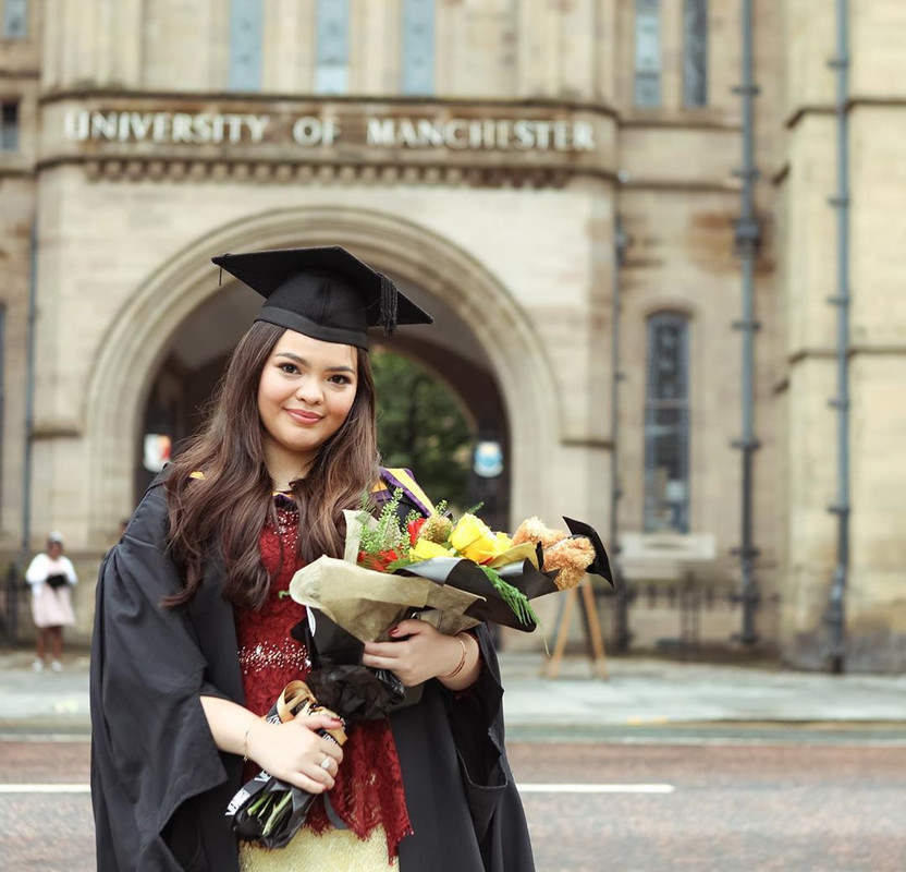 7 Potret wisuda Amaris Salsabila, putri tiri Cut Keke di Inggris