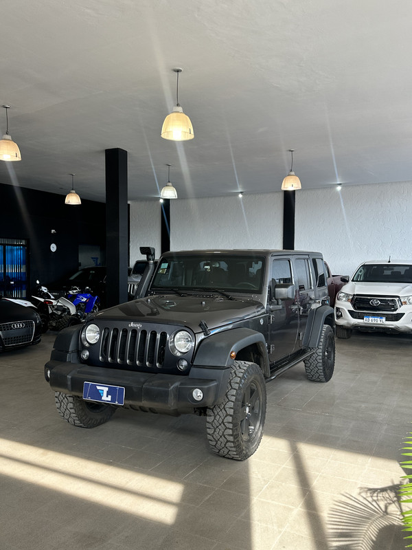 Jeep Wrangler Sport 2P