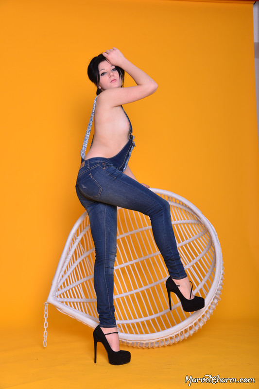 MarvelCharm_Valensia-Overalls-018