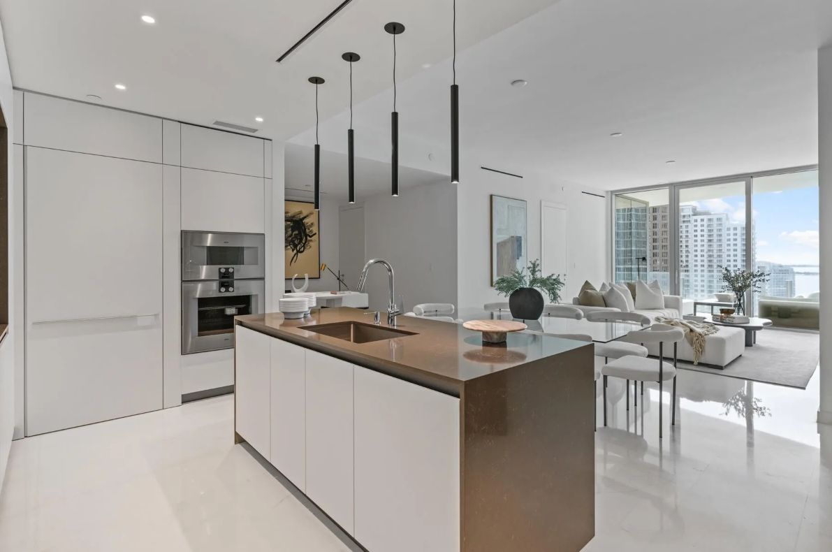 Luxury Estate - 4725 SW 80th St Luxury Estate - 4725 SW 80th St