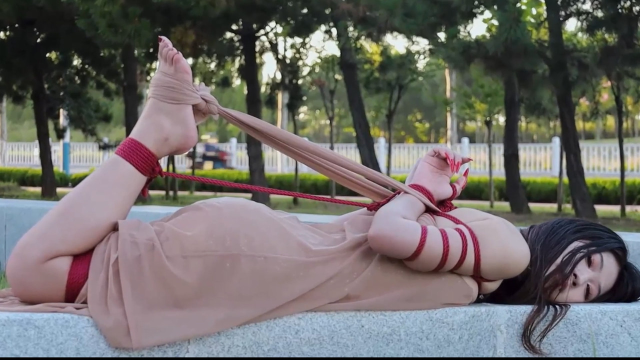 半岛束艺 有奖问答行走的丝带~泽爱.mp4_20250820_132318.151