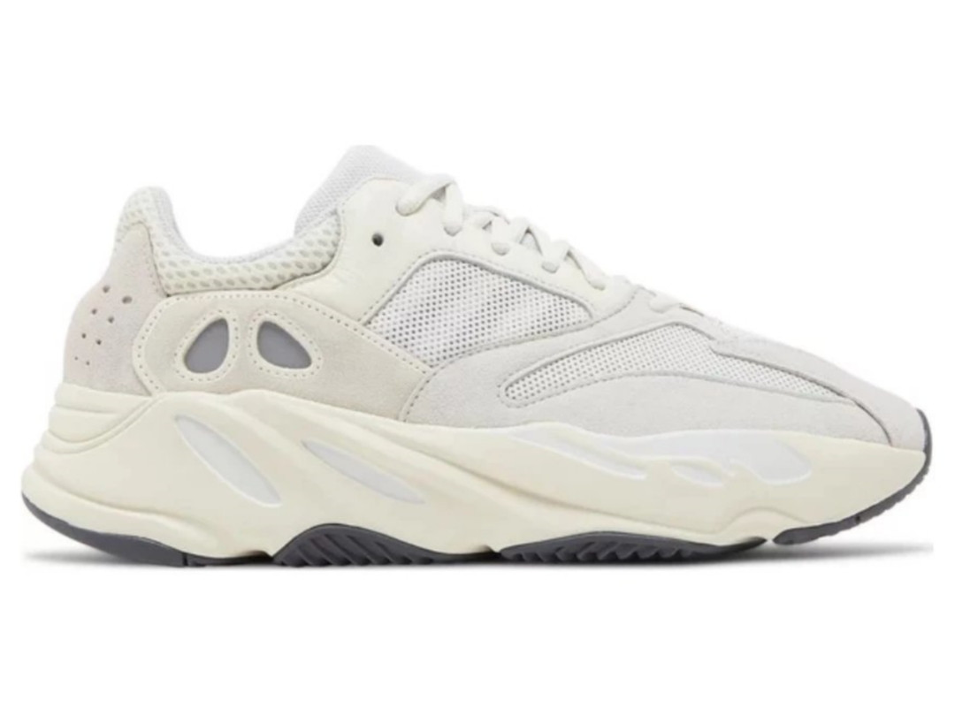 Yeezy 700 Analog