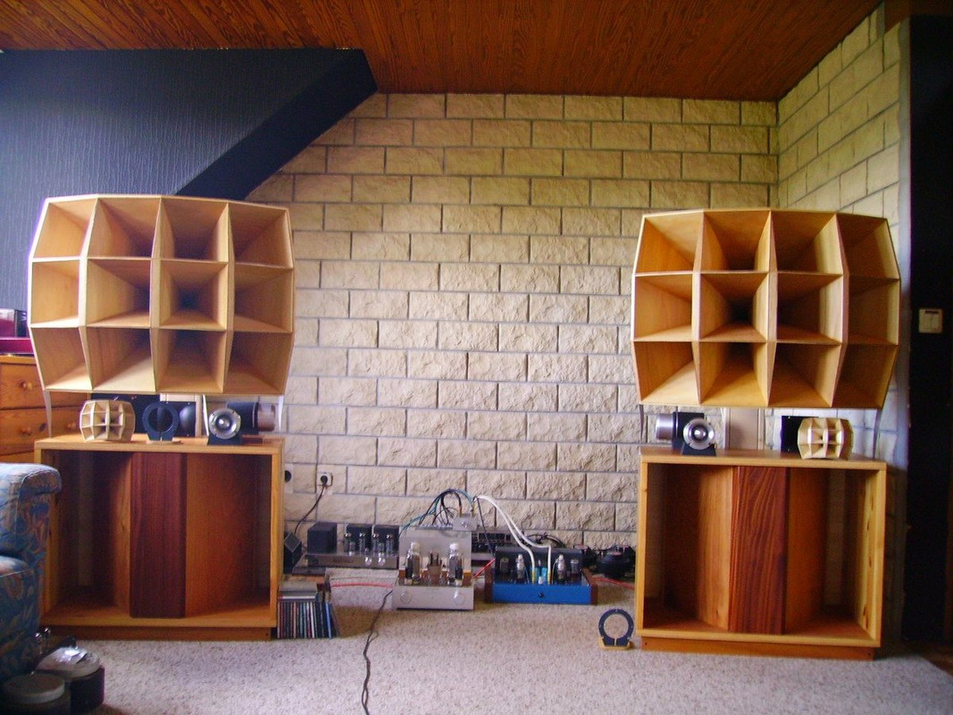 50B10201-A400-4BDB-BCB3-9D7A2F52BE7C