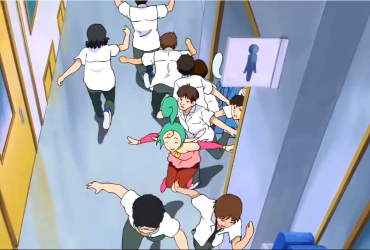 Kannagi - Running out the  bathroom