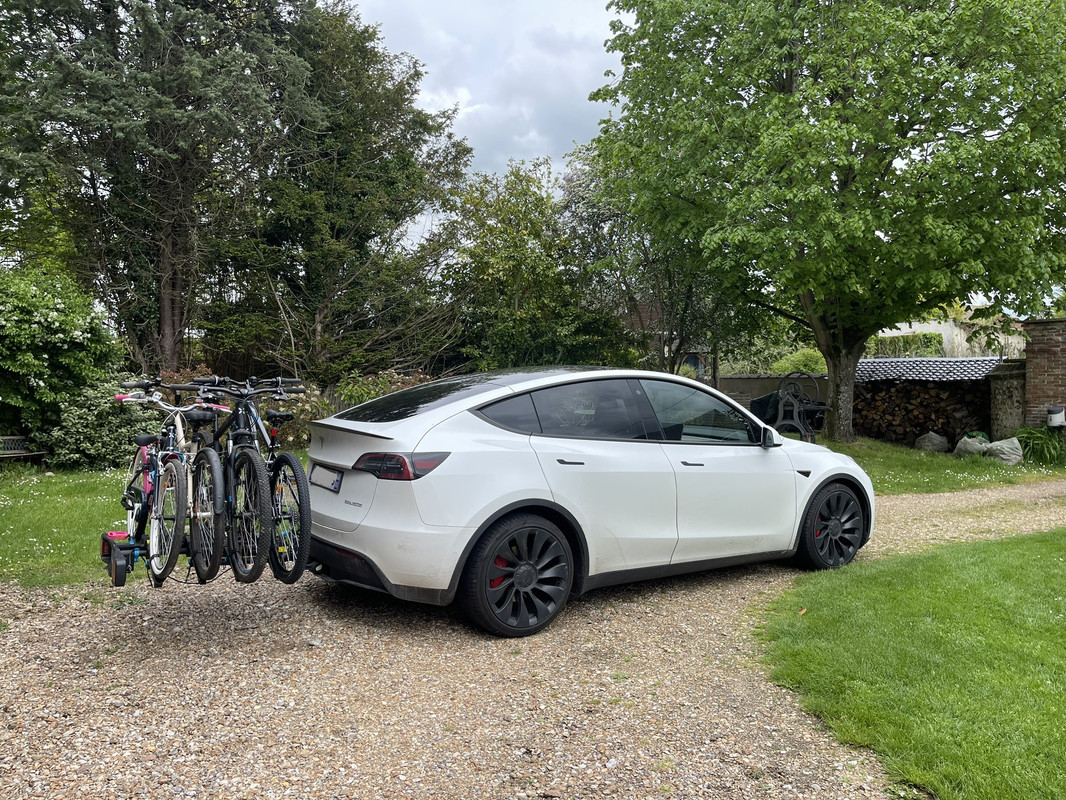 Porte vélo sur boule d'attelage - Forum et Blog Tesla